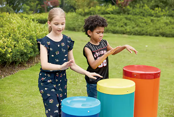 Précautions pour l'utilisation de l'équipement de terrain de jeu pour enfants en plein air dans les zones résidentielles